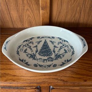 Creative Co-Op Holiday Stoneware Handled Baker